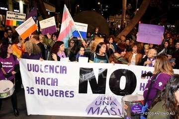 Telde se suma a la manifestación por la Igualdad (Foto Antonio Alí y TA)